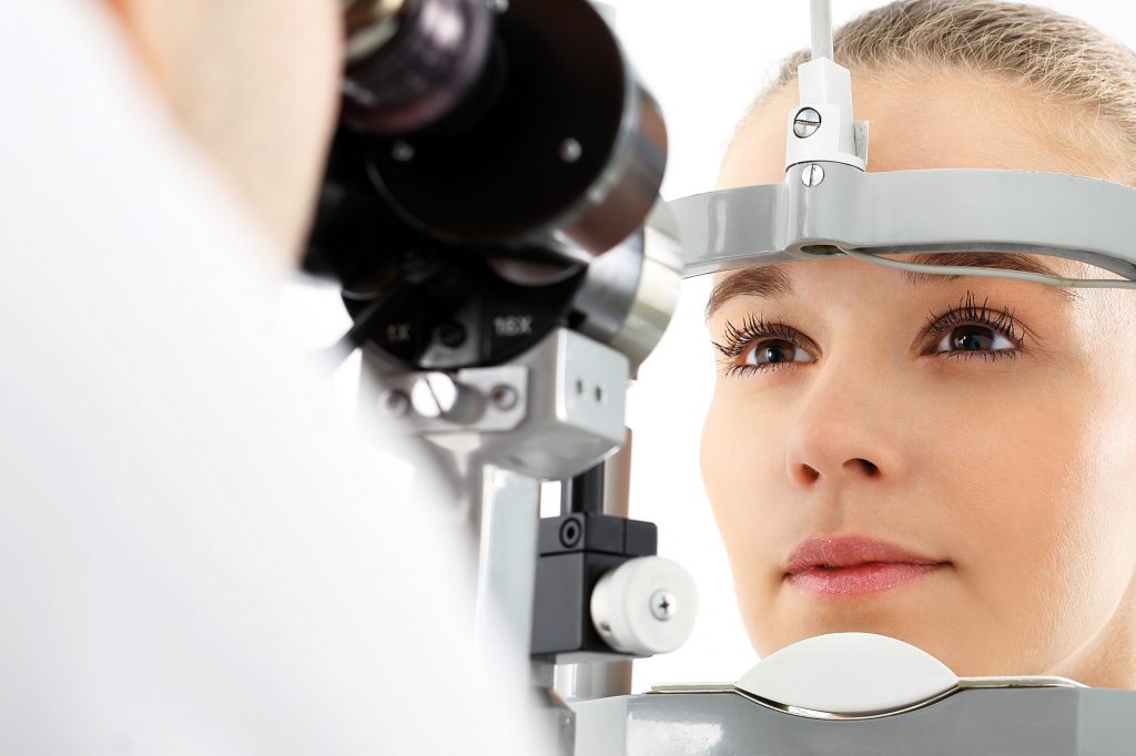 Tests-Before-Cataract-Surgery-Los-Angeles