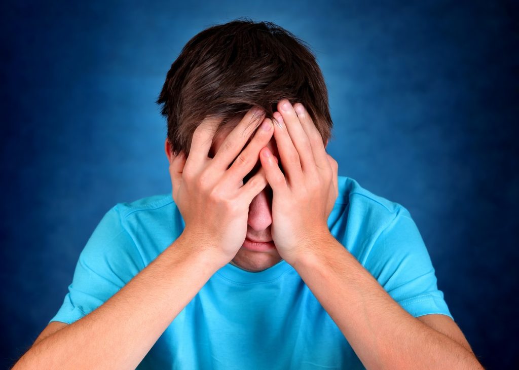 Learn-more-about-the-risks-of-alcohol-consumption-on-your-vision-from-our-Orange-County-LASIK-experts